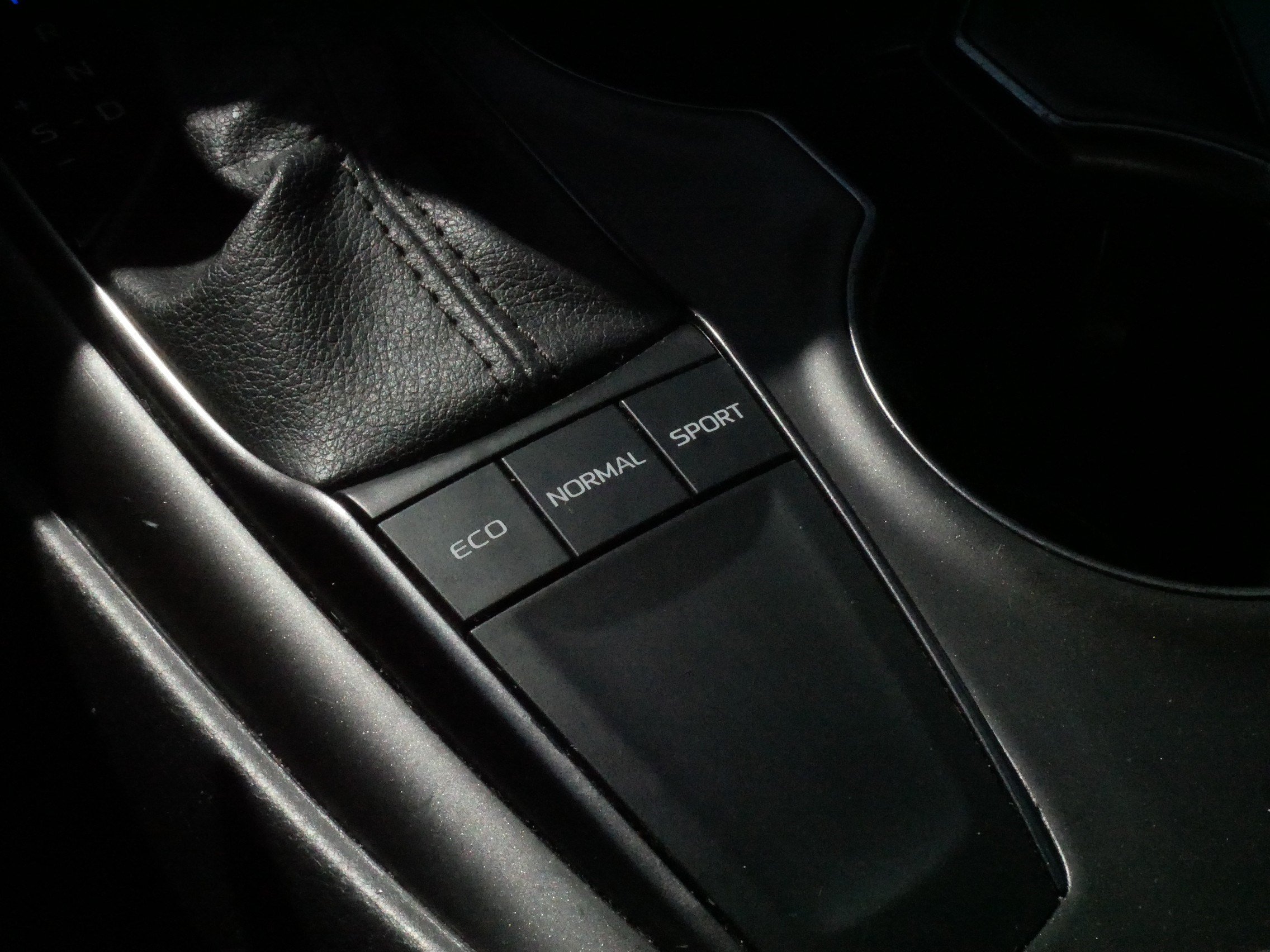 Certified 2024 Toyota Camry SE FWD image 25