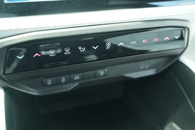 New 2026 Jeep Cherokee Limited AWD/4WD image 34