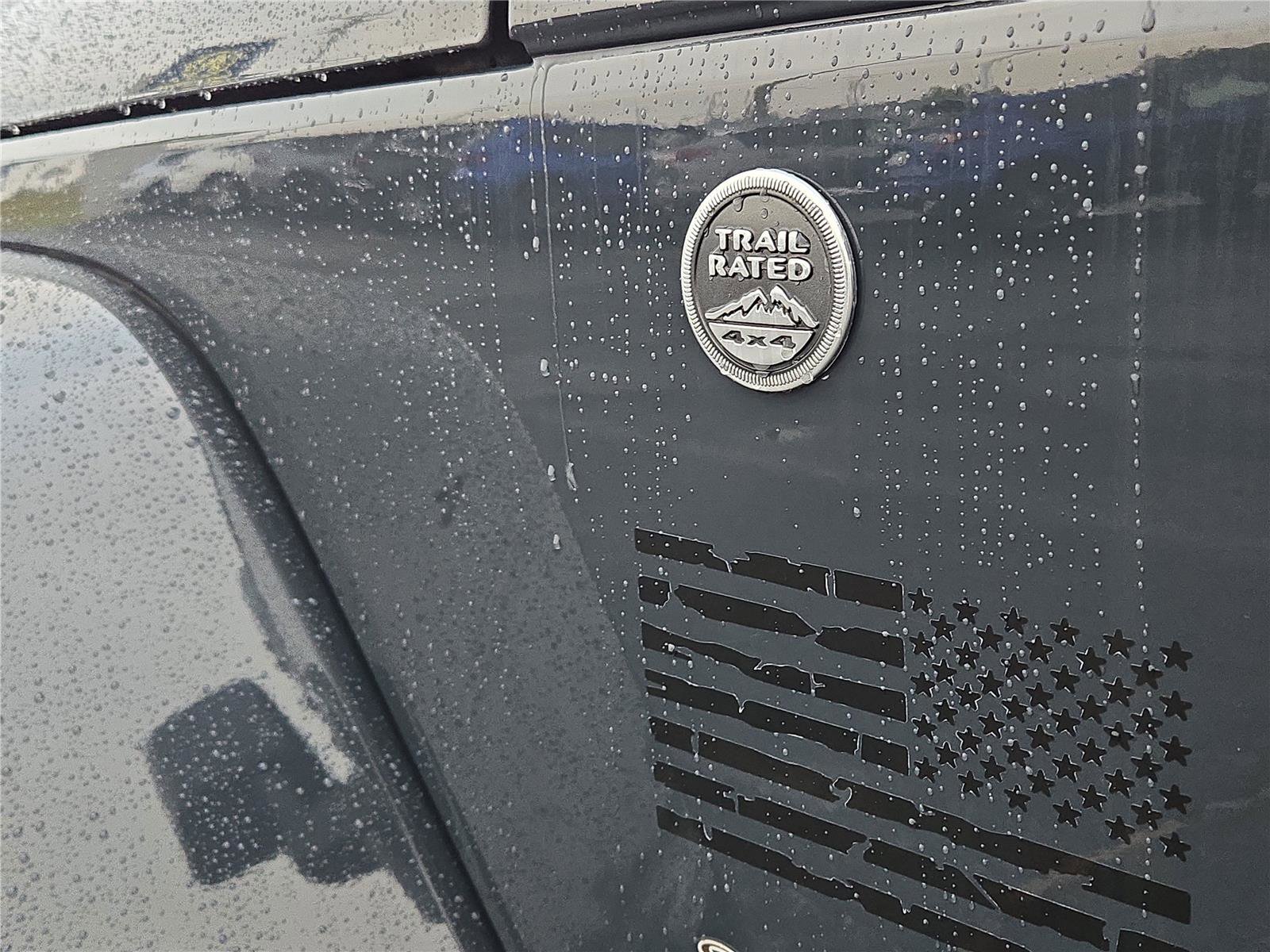 Used 2017 Jeep Wrangler Unlimited Sahara w/ Connectivity Group image 23