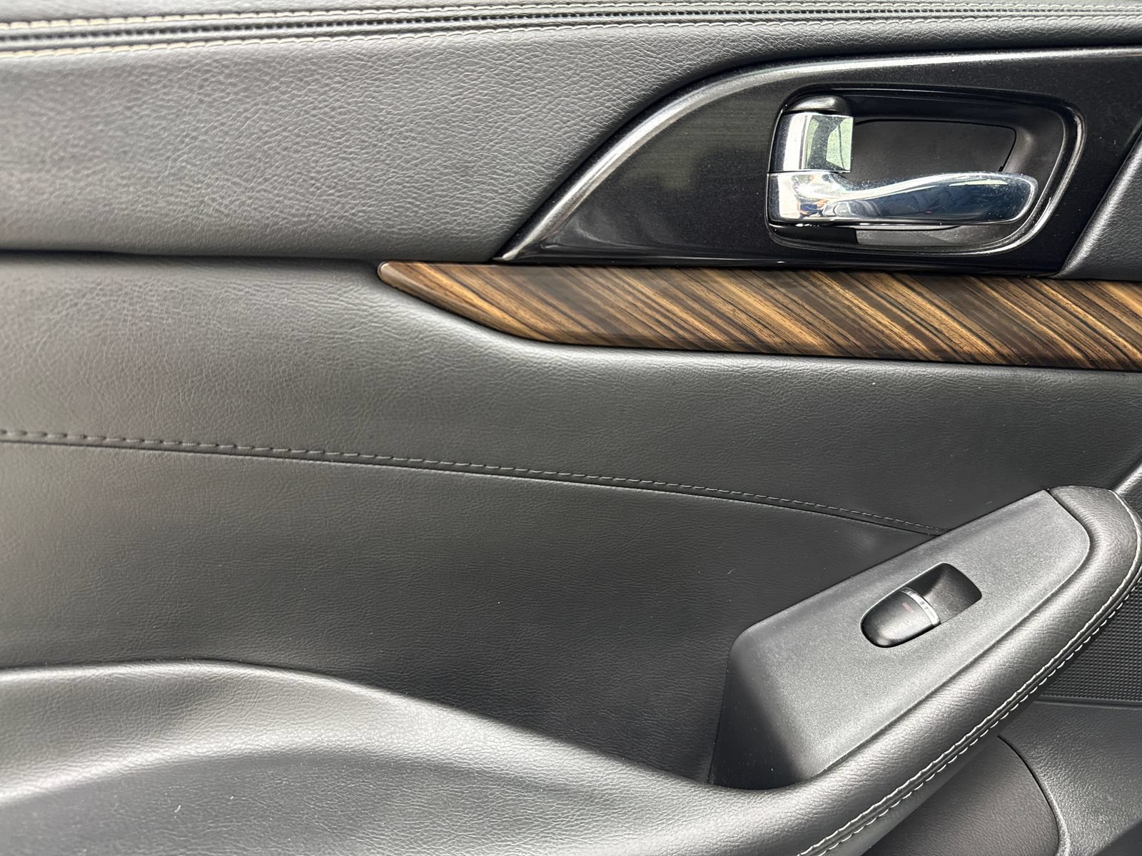 Used 2018 Nissan Maxima Platinum FWD image 39