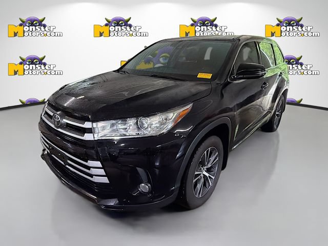 Used 2017 Toyota Highlander LE AWD/4WD image 1