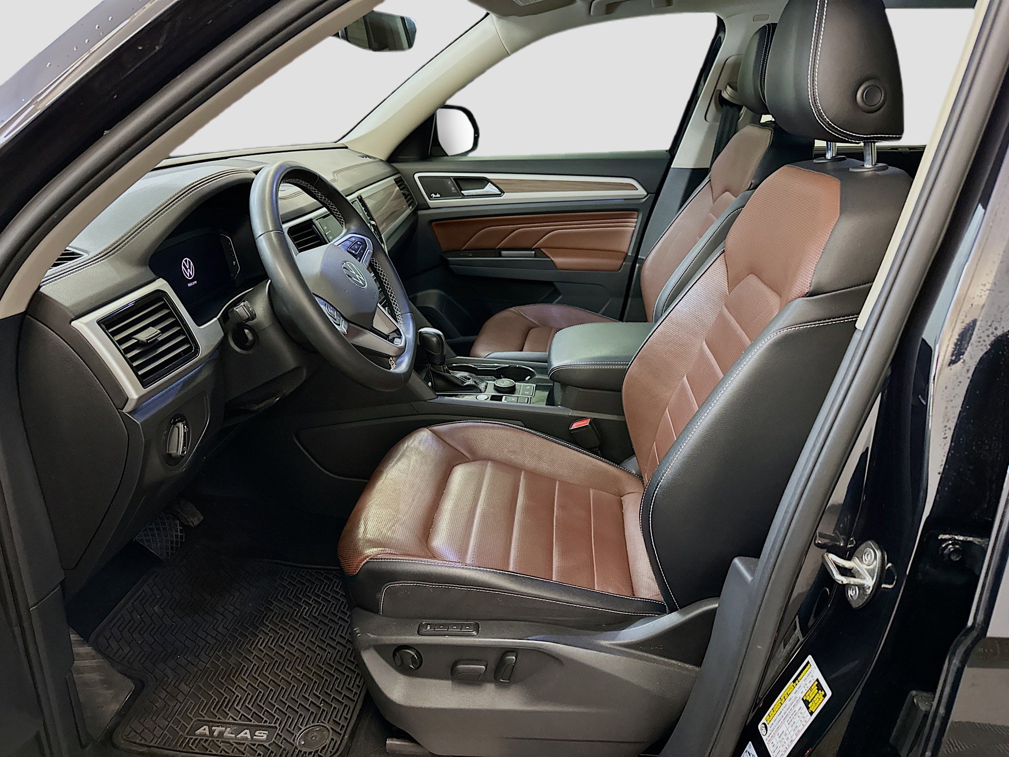 Used 2021 Volkswagen Atlas SEL Premium image 13