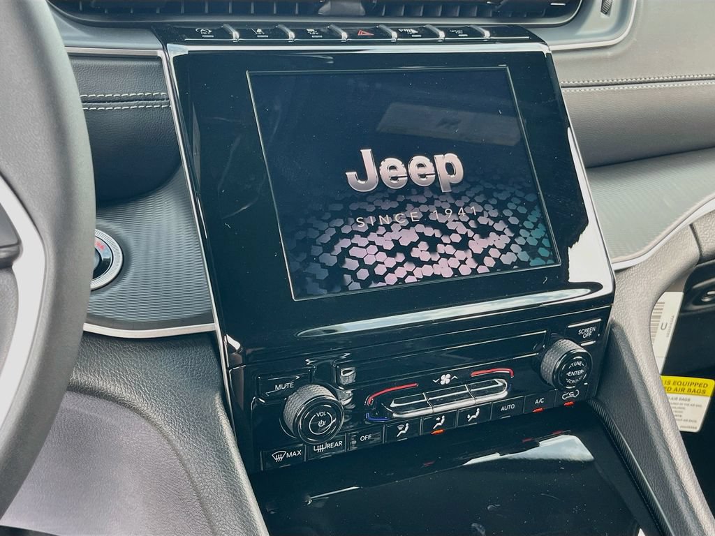 New 2026 Jeep Grand Cherokee 4WD image 14