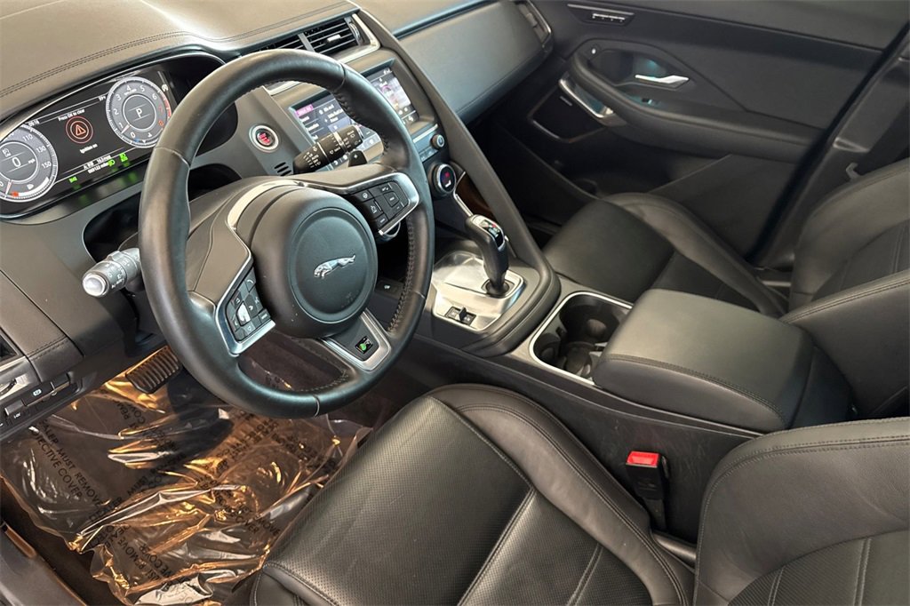 Used 2020 Jaguar E-PACE SE image 12