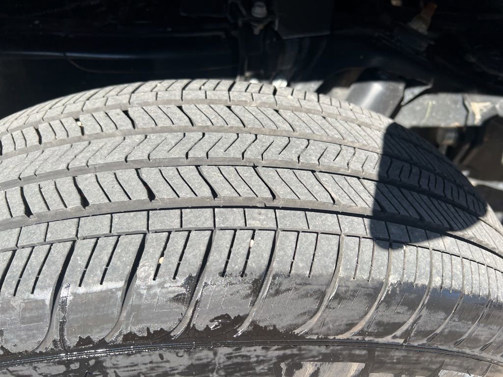 Used 2025 Toyota Tacoma SR5 AWD/4WD image 39