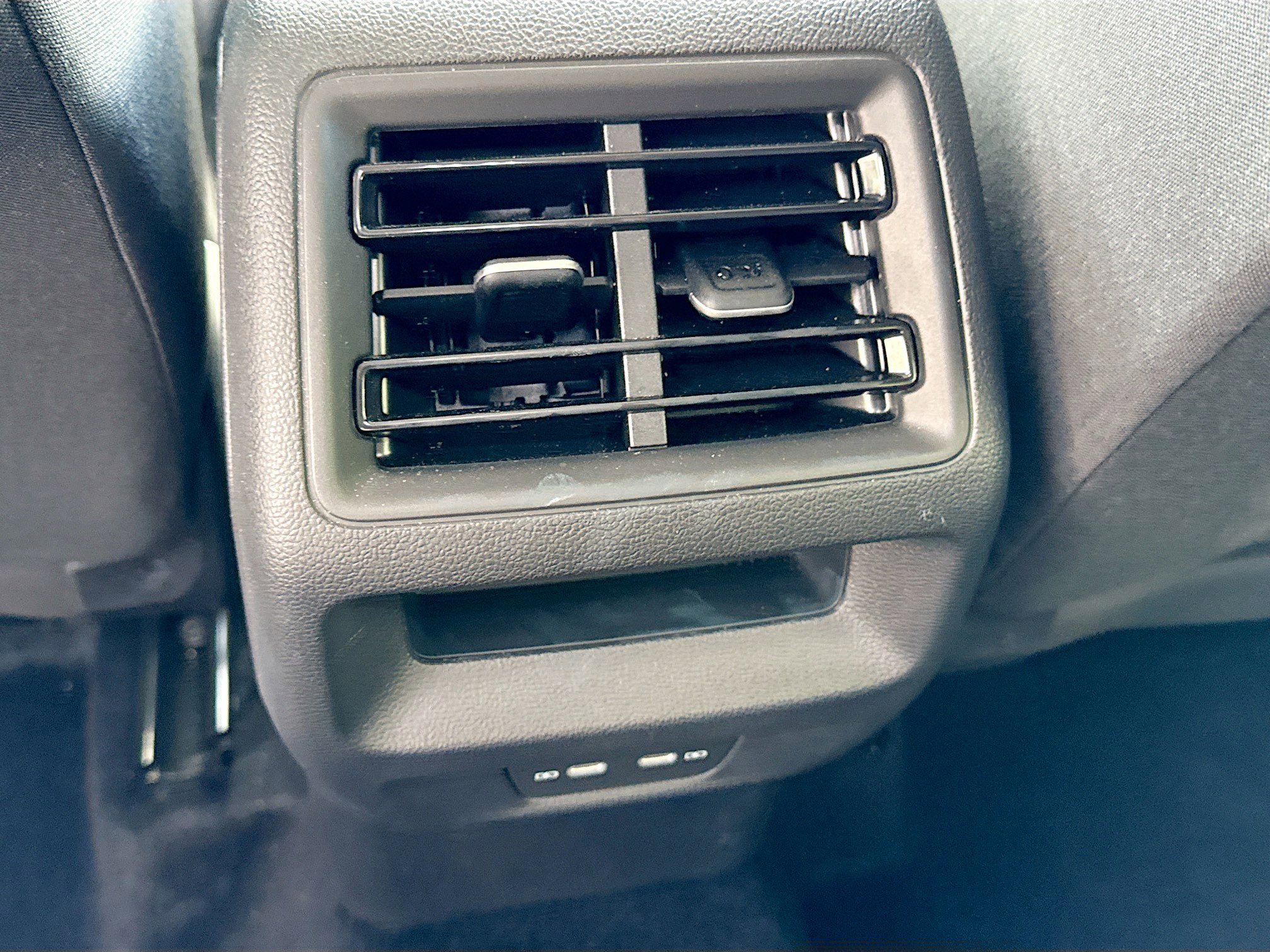 Used 2025 Volkswagen Tiguan S image 19