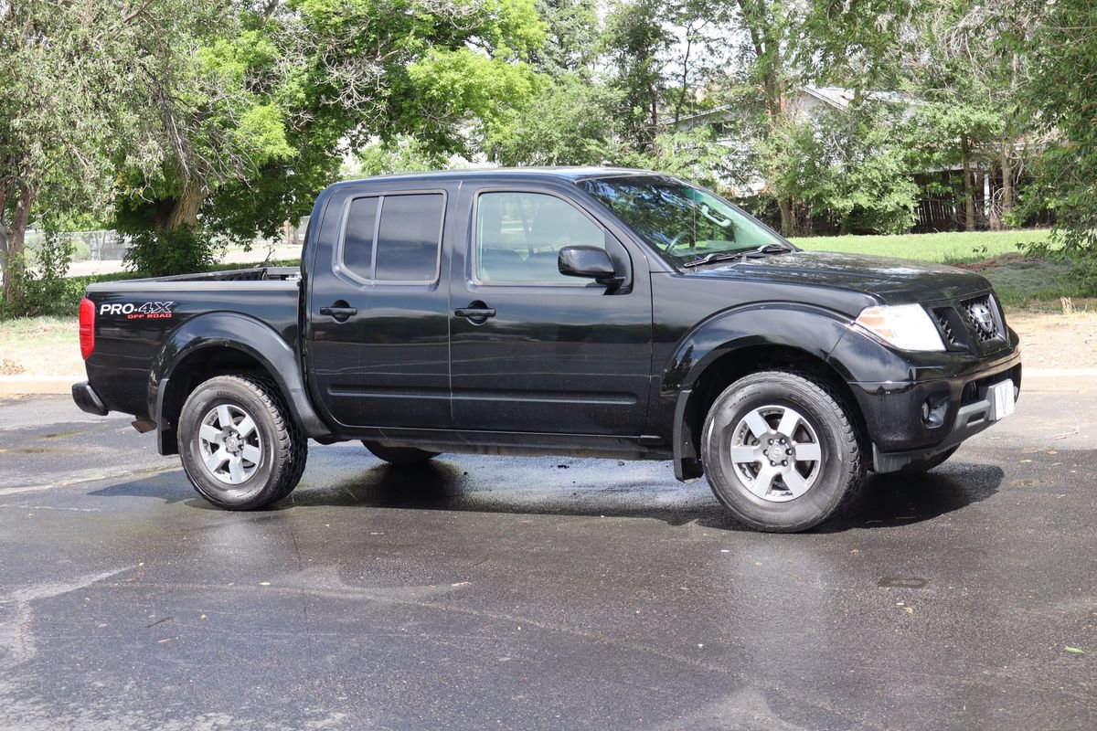 Used 2012 Nissan Frontier PRO-4X AWD/4WD image 2