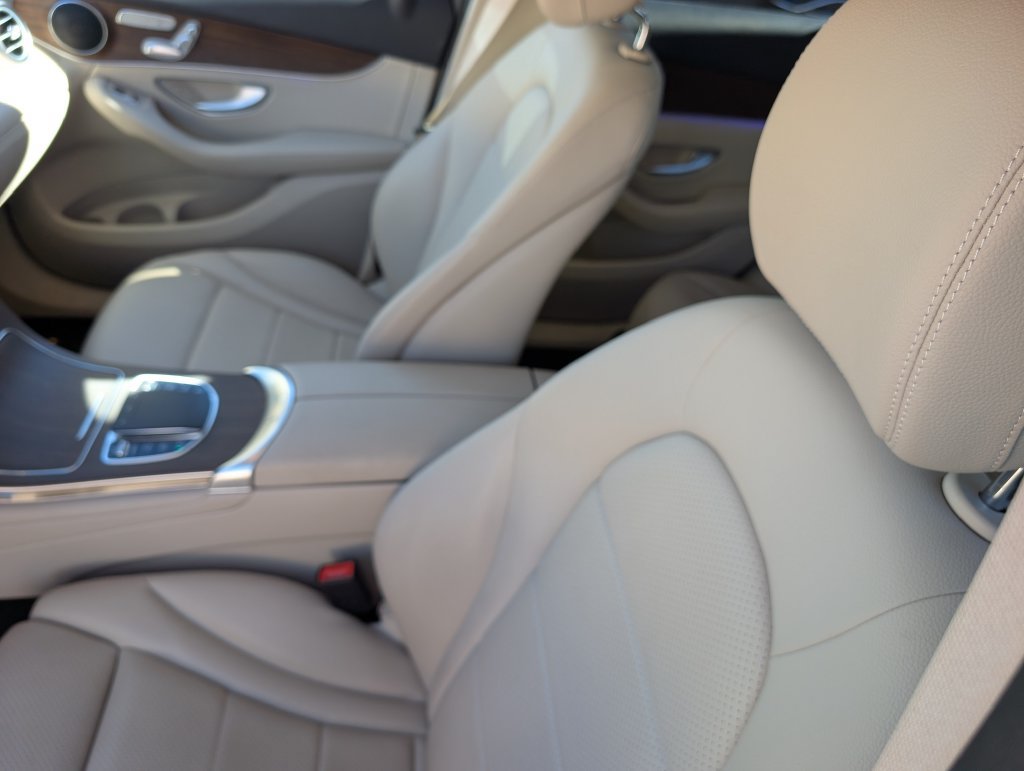 Used 2022 Mercedes-Benz GLC 300 4MATIC image 12