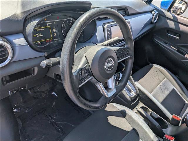 Used 2023 Nissan Versa SV FWD image 10