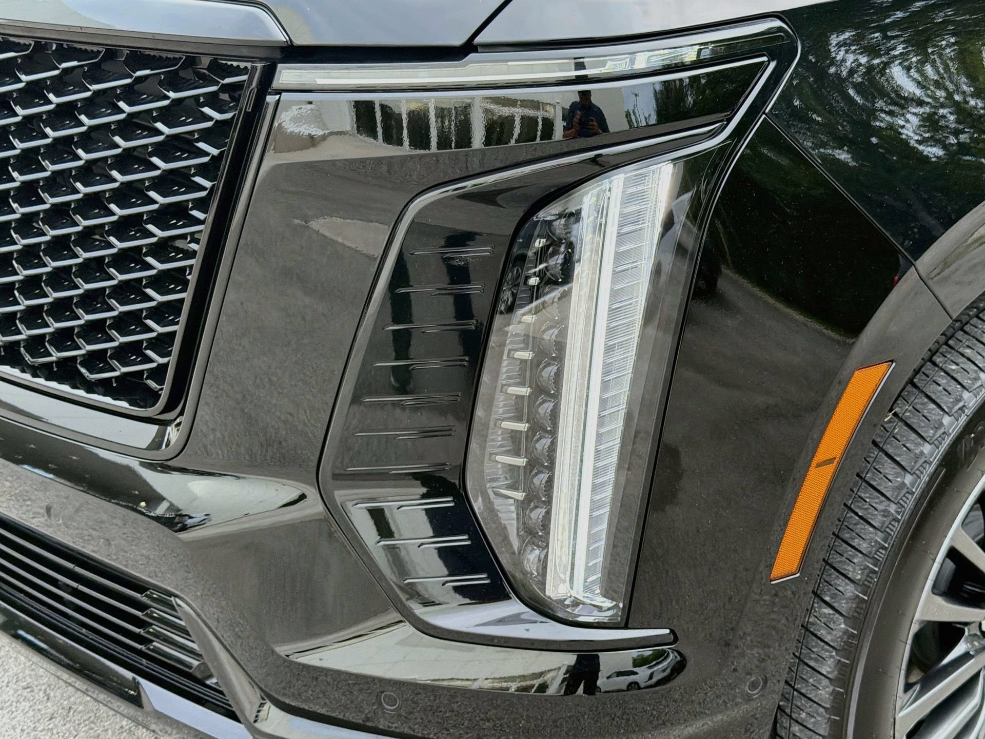 Certified 2025 Cadillac Escalade ESV Sport Platinum AWD/4WD image 11