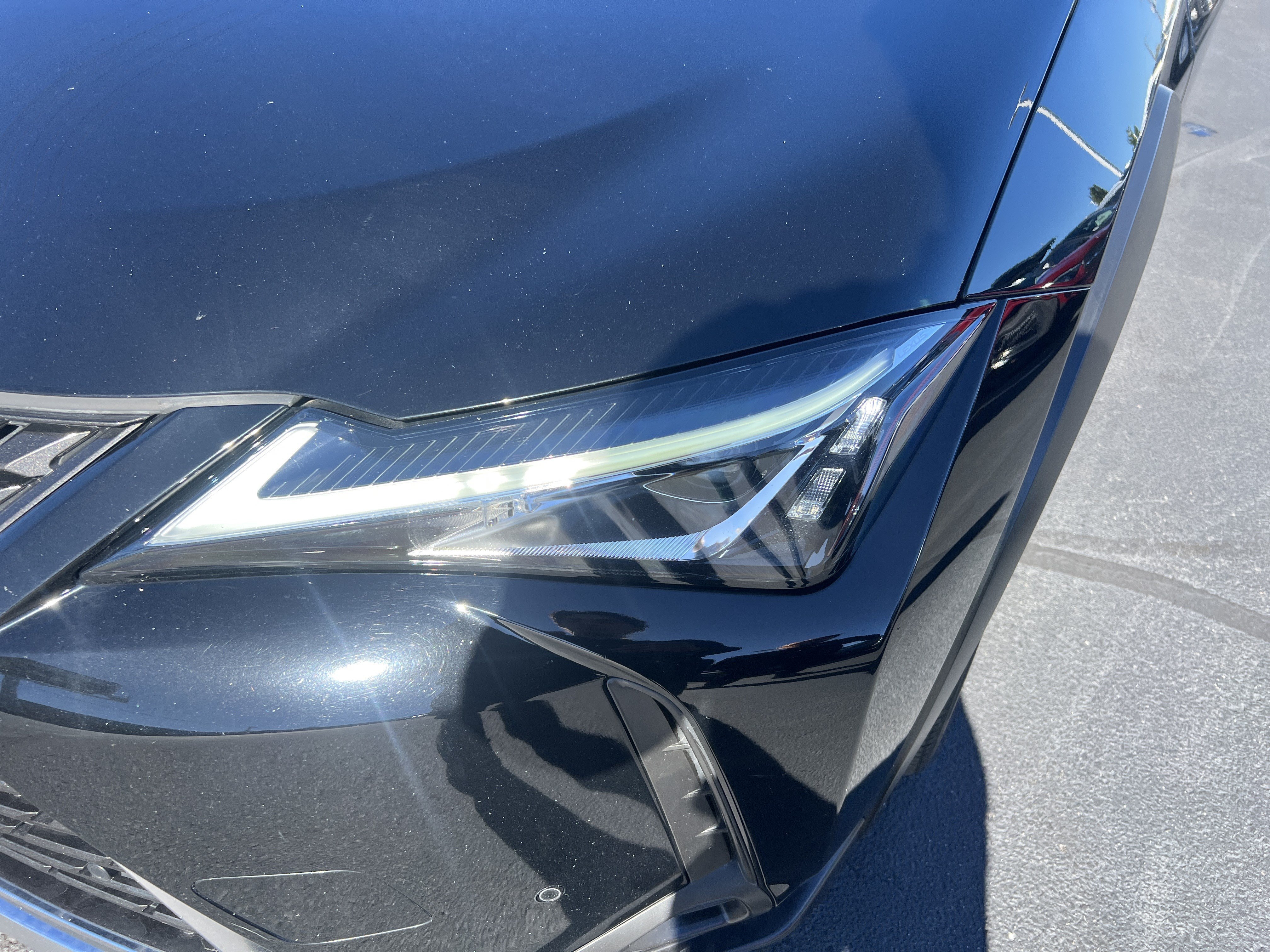 Used 2021 Lexus UX 250h w/ Accessory Package (Z1) AWD/4WD image 6