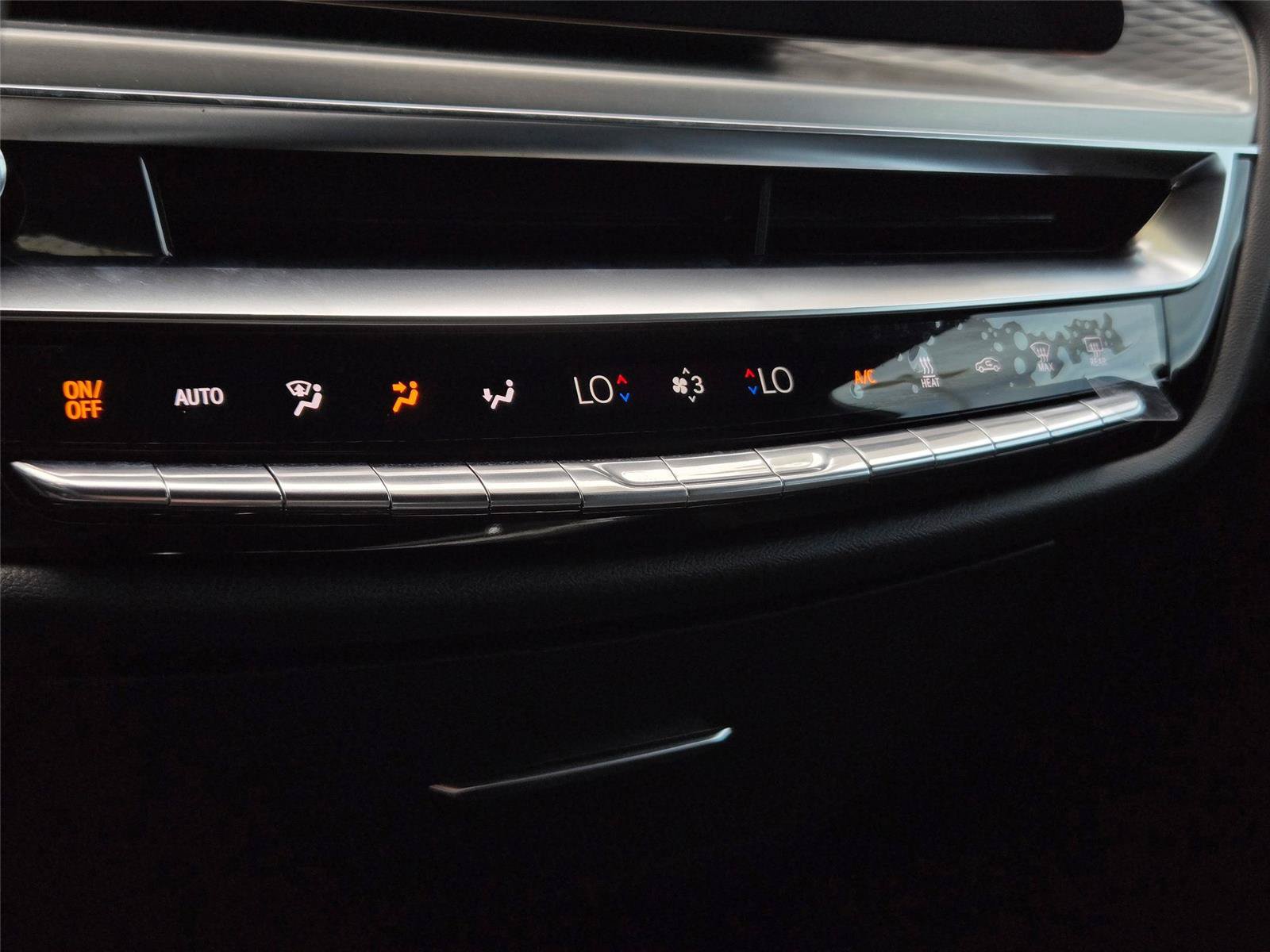 New 2026 Cadillac Lyriq Premium Luxury AWD/4WD image 21