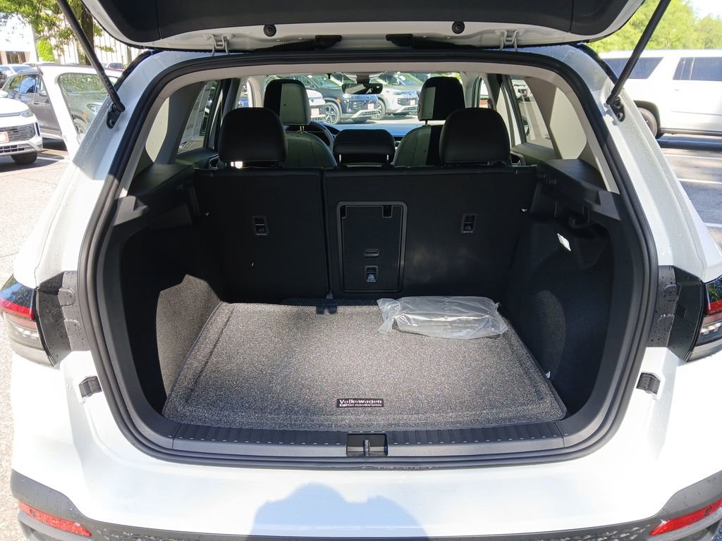 New 2026 Volkswagen Taos SE AWD/4WD image 22