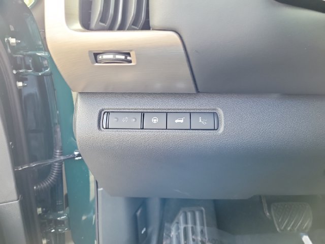 Used 2025 Nissan Pathfinder Platinum w/ Cargo Package FWD image 22