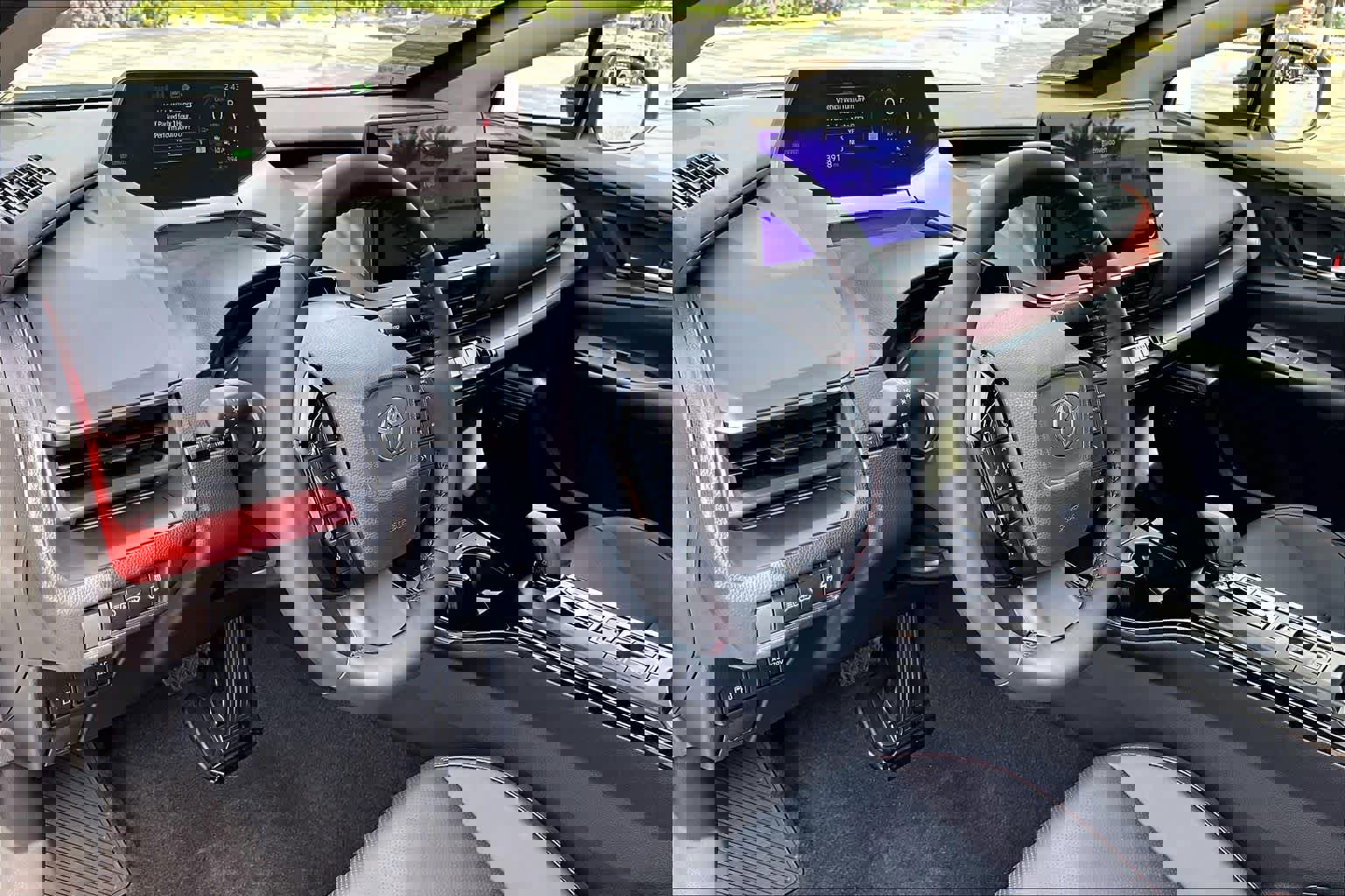 Used 2026 Toyota Prius XSE image 16