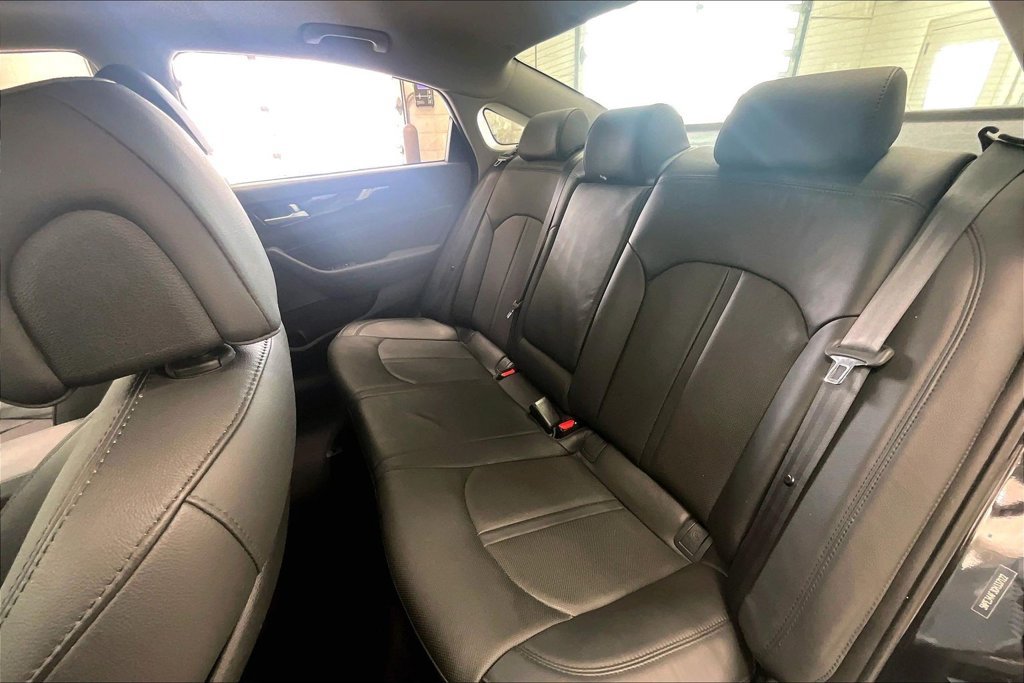Used 2016 Hyundai Sonata Limited w/ Cargo Package FWD image 27