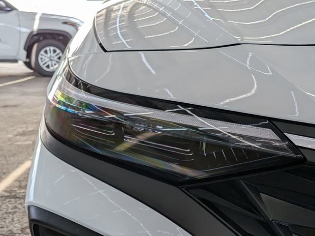 Used 2025 Hyundai Elantra SEL image 6