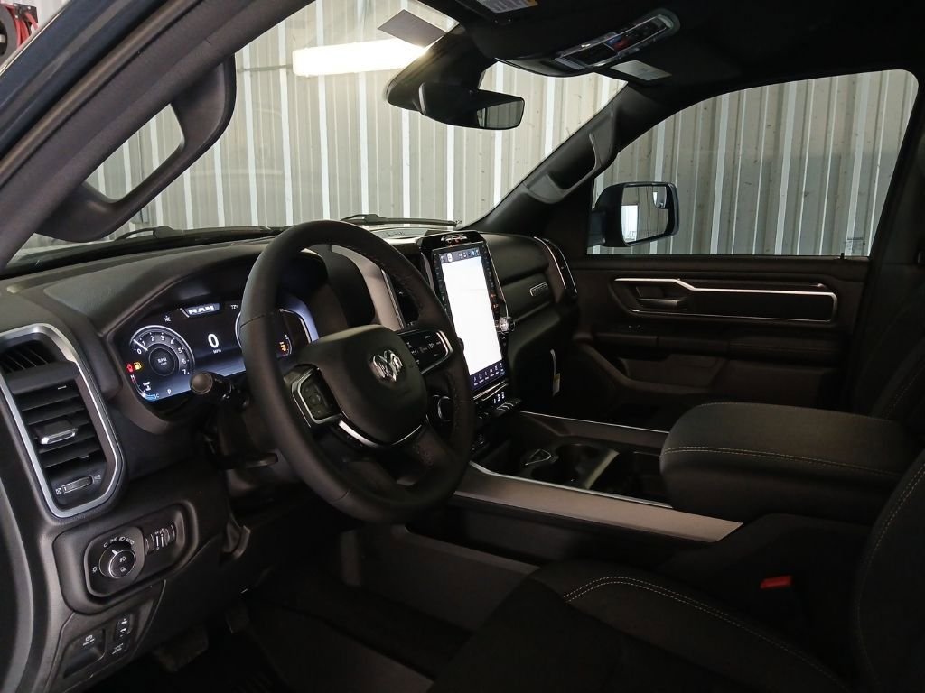 New 2026 RAM 1500 Big Horn AWD/4WD image 33