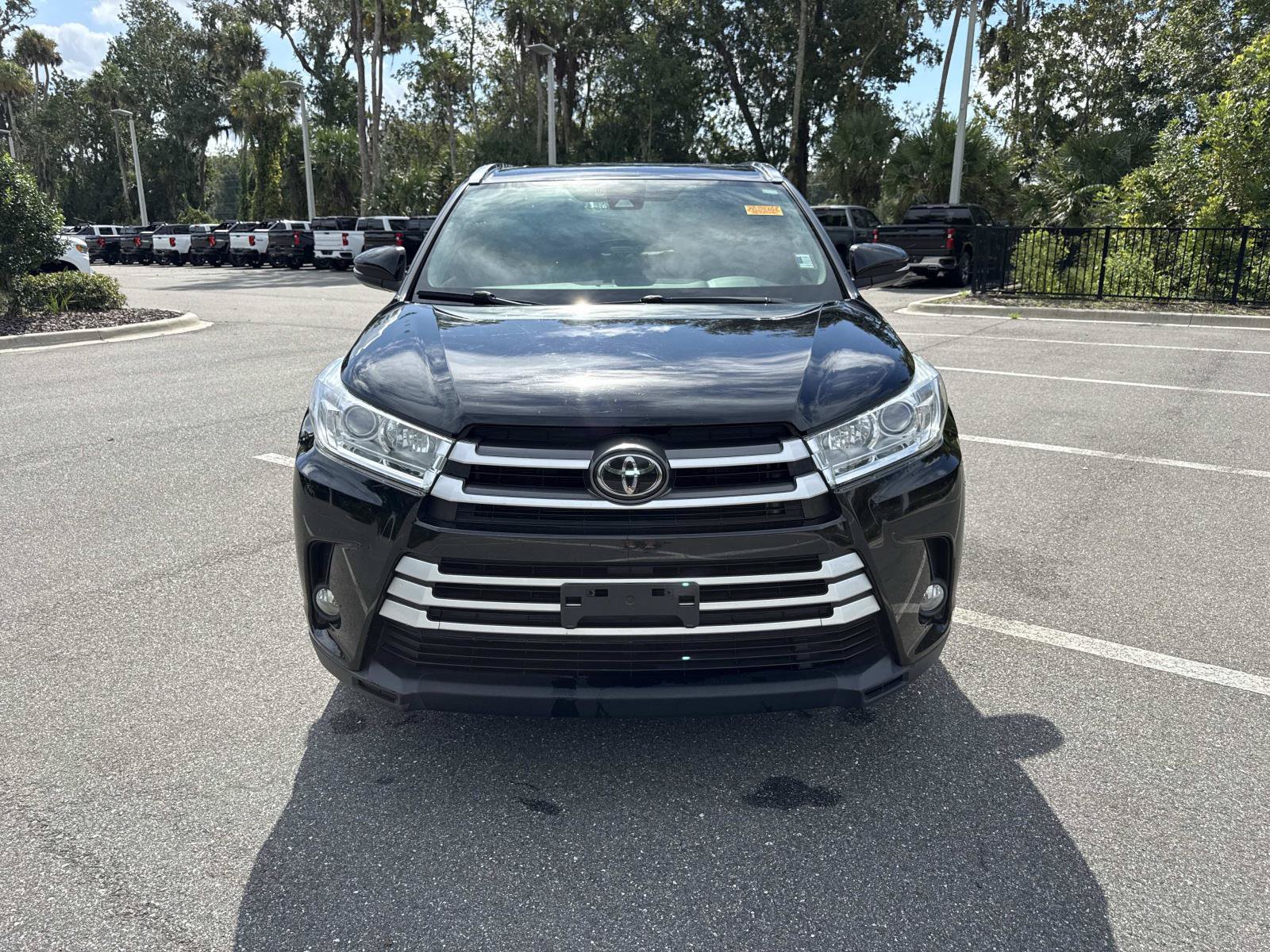 Used 2019 Toyota Highlander XLE AWD/4WD image 8