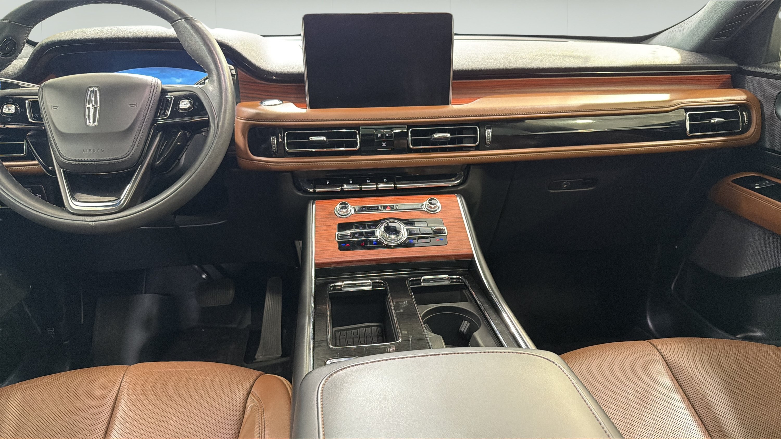 Used 2024 Lincoln Aviator Reserve w/ Elements Package Plus RWD image 24