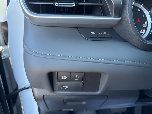 Used 2024 Toyota Highlander LE image 16