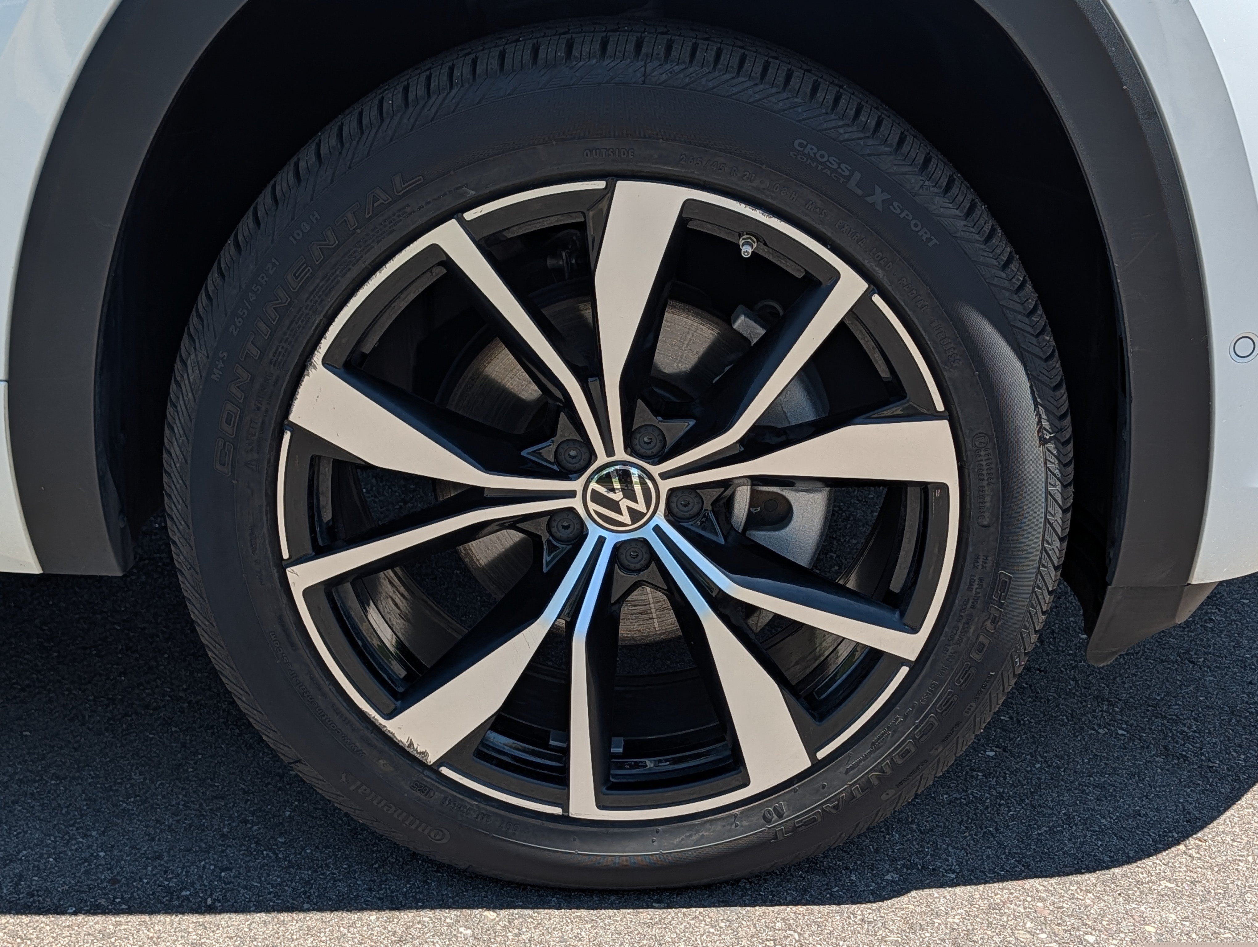 Certified 2024 Volkswagen Atlas SEL Premium R-Line AWD/4WD image 15