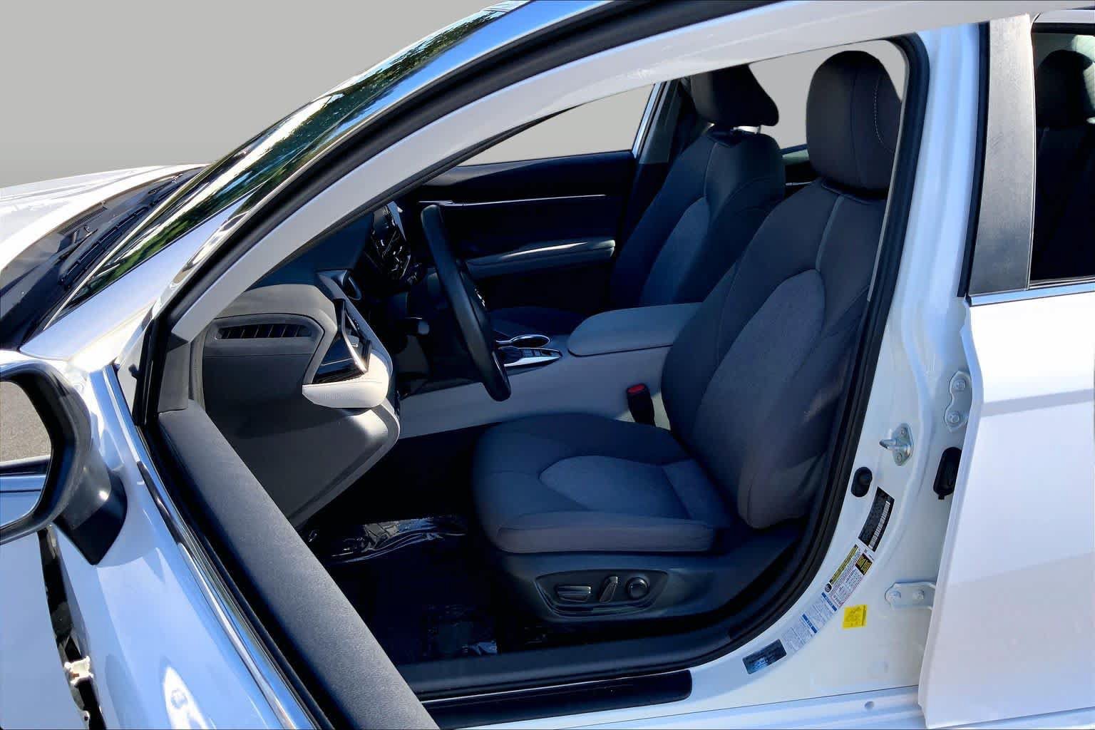 Used 2024 Toyota Camry LE AWD/4WD image 8