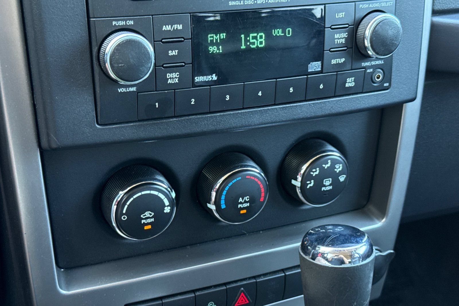 Used 2012 Jeep Liberty Sport AWD/4WD image 19