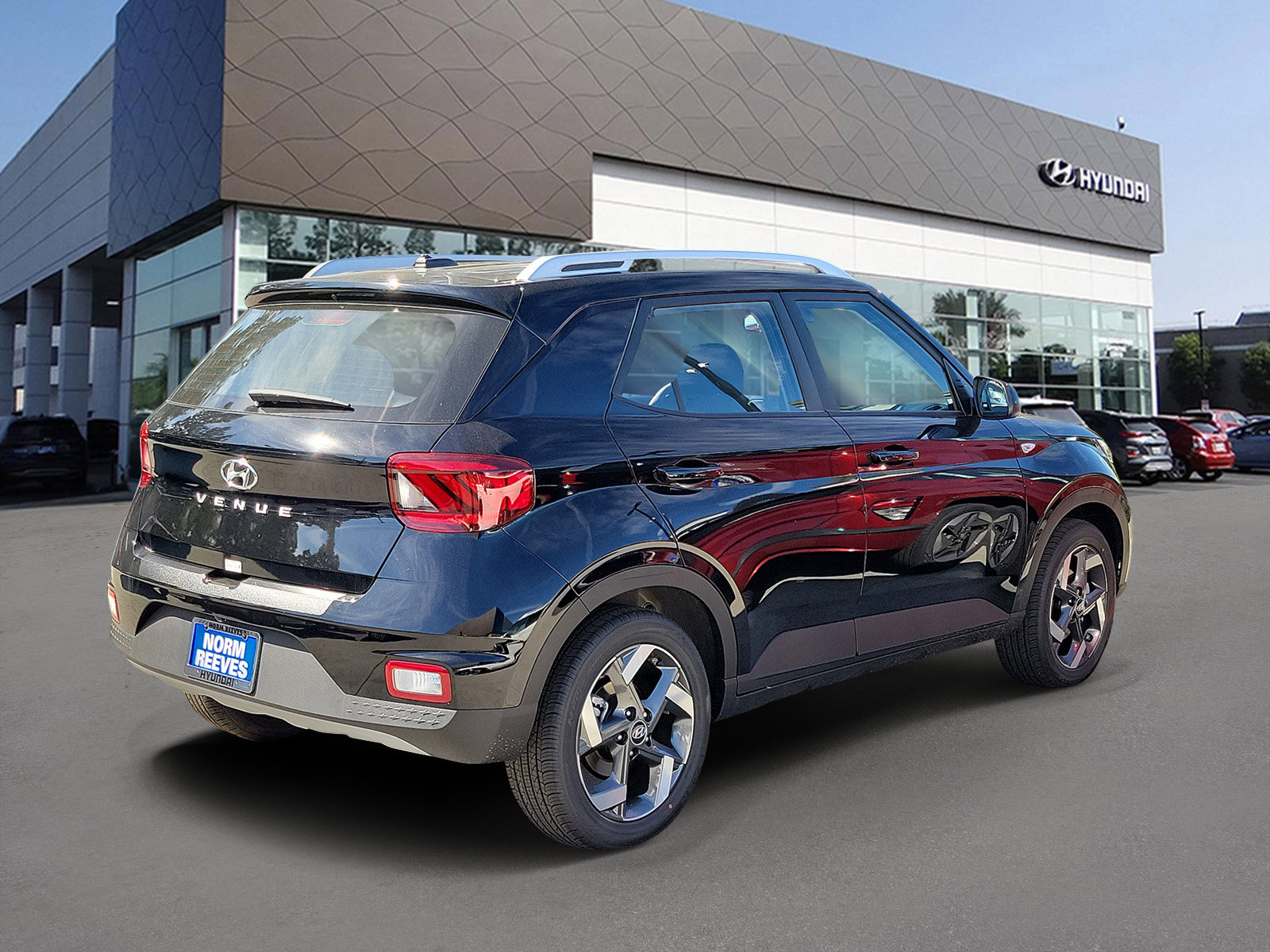 New 2026 Hyundai Venue SEL FWD image 2