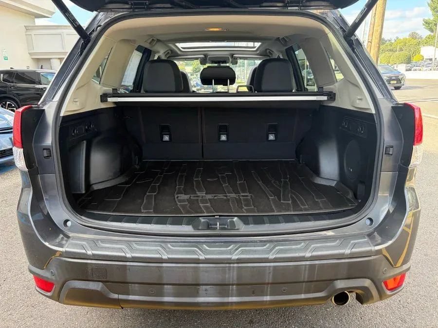 Used 2021 Subaru Forester Limited AWD/4WD image 8