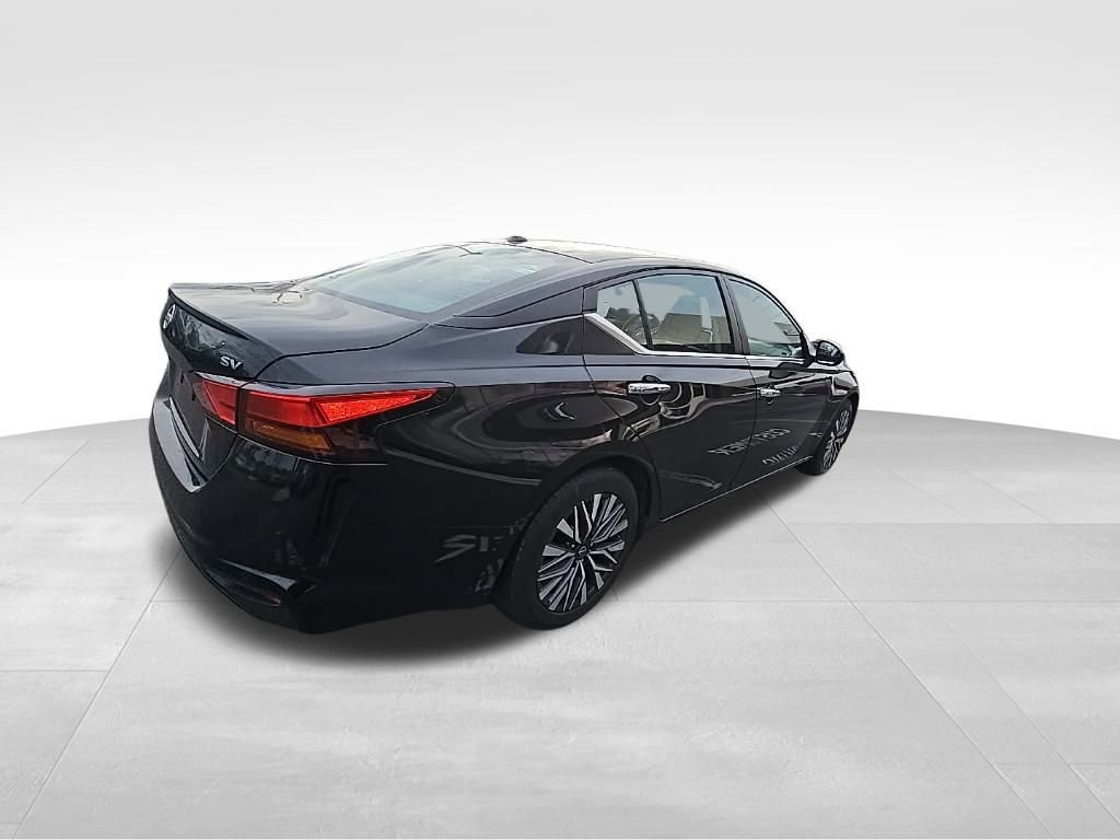 Used 2023 Nissan Altima 2.5 SV image 7