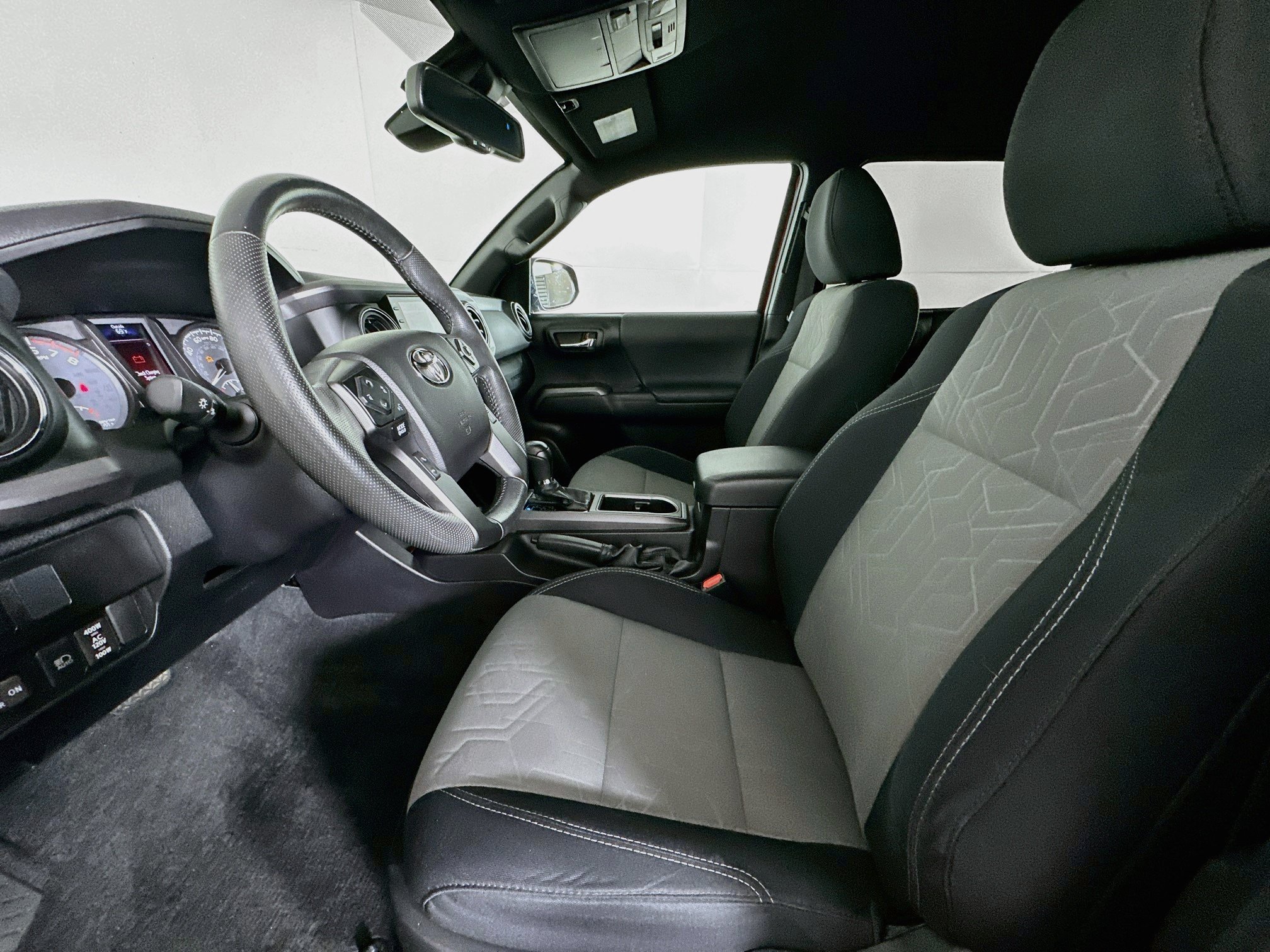 Used 2021 Toyota Tacoma TRD Sport RWD image 13