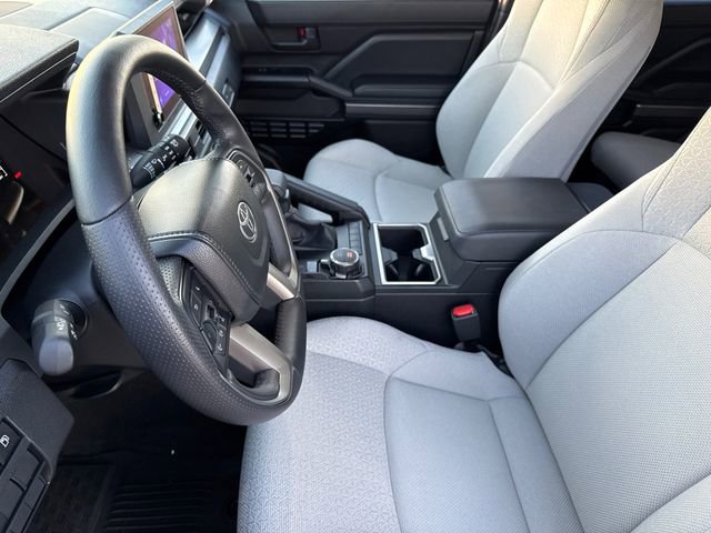 Used 2025 Toyota 4Runner SR5 AWD/4WD image 19