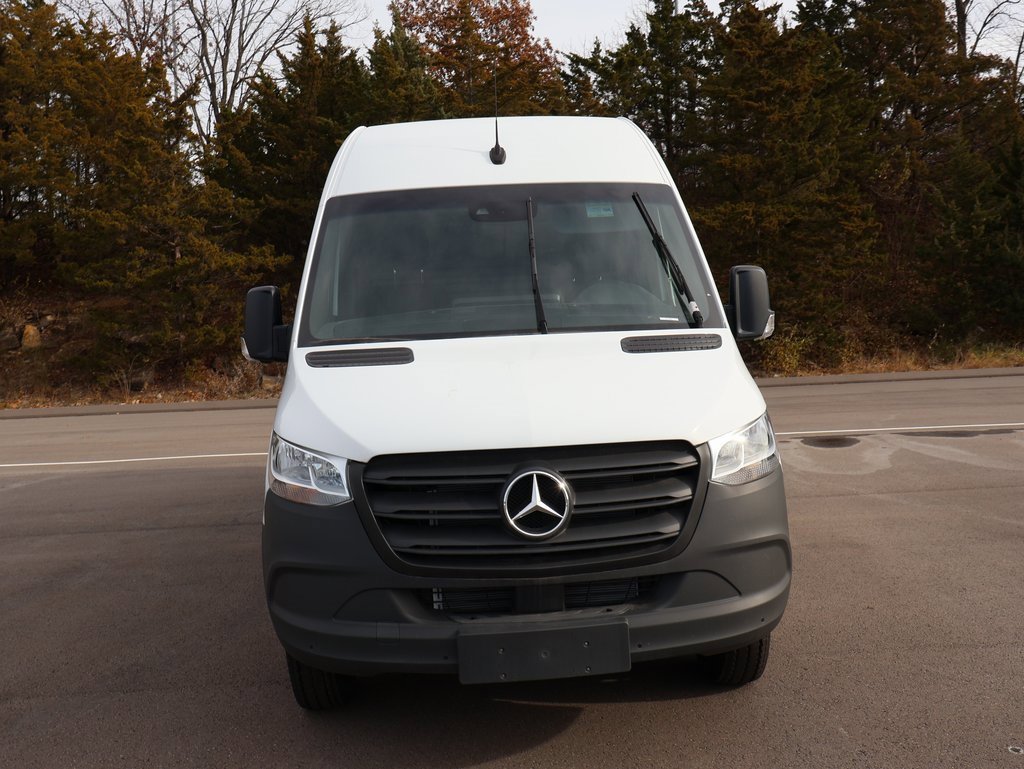 Used 2024 Mercedes-Benz Sprinter 3500 image 3