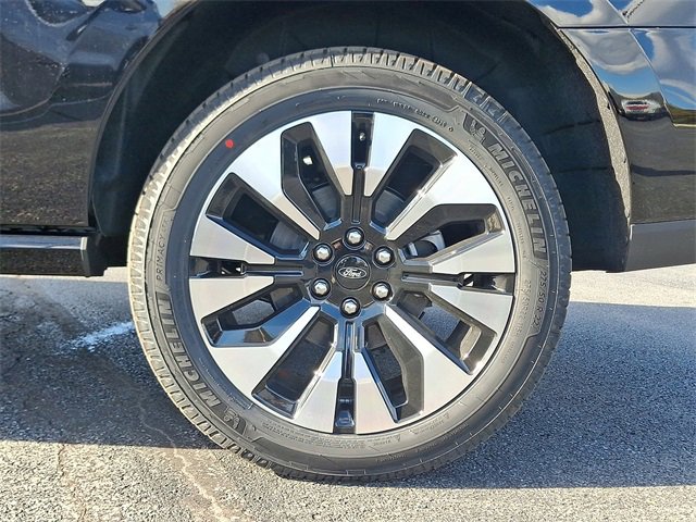 New 2025 Ford Expedition Platinum w/ Platinum Ultimate Package image 5