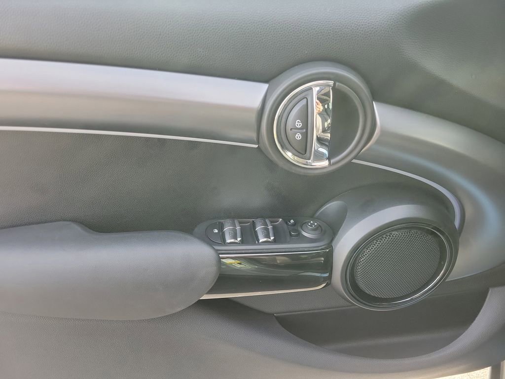 Used 2023 MINI Cooper S image 14