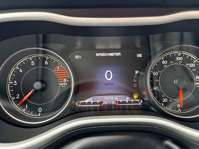 Used 2016 Jeep Cherokee Trailhawk image 27