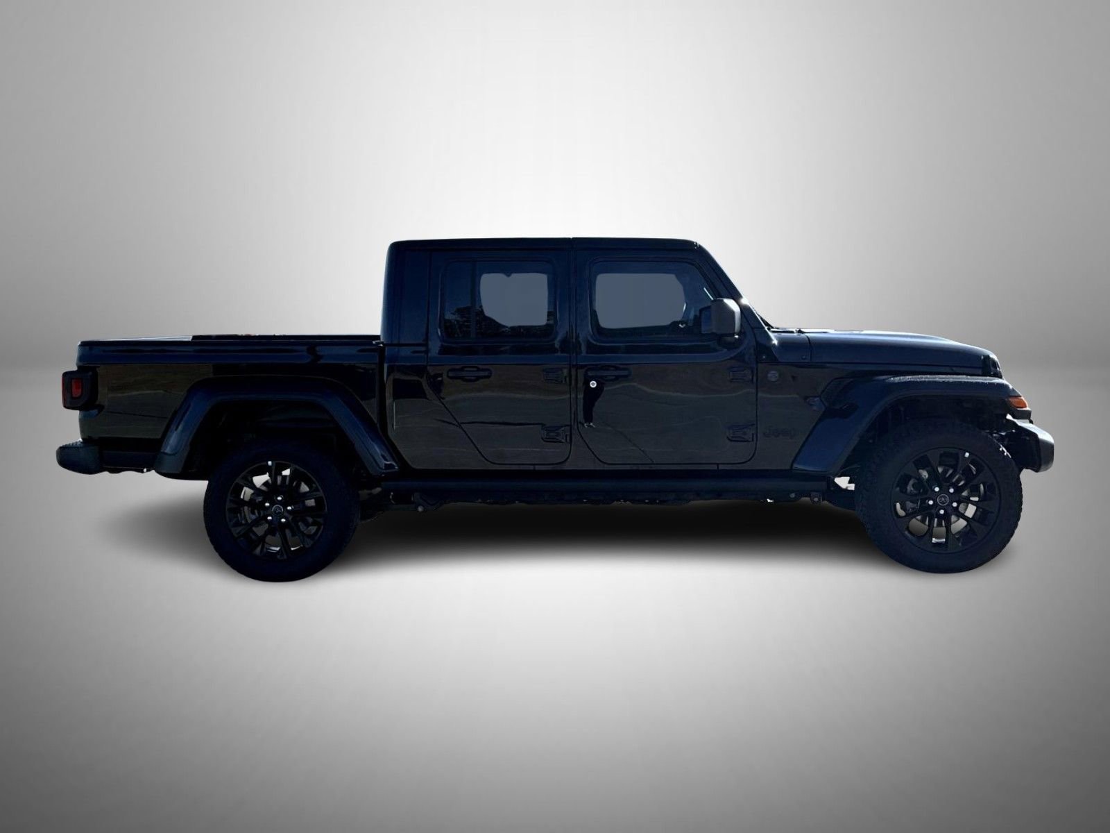 Used 2024 Jeep Gladiator Sport image 4