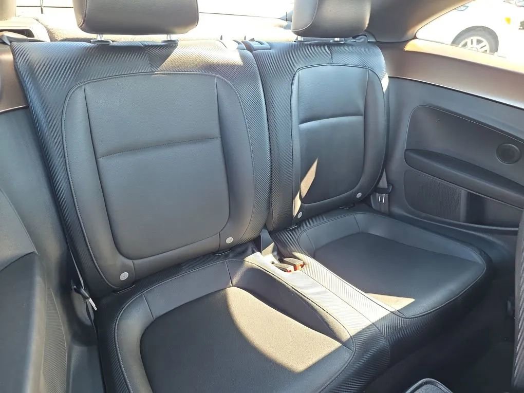 Used 2013 Volkswagen Beetle 2.5 image 31