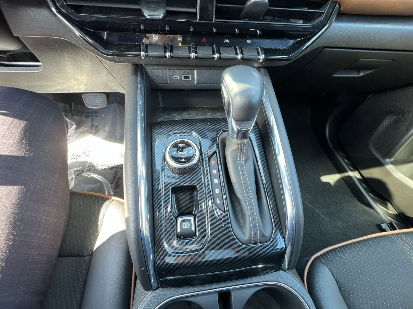 Used 2023 GMC Canyon AT4 image 22