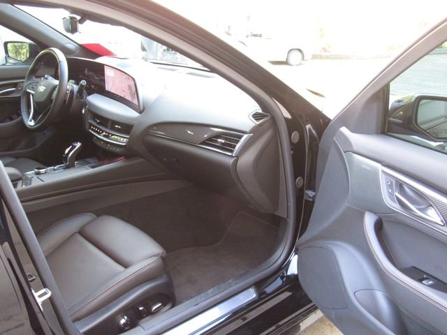 Used 2025 Cadillac CT5 Sport w/ Technology Package AWD/4WD image 18