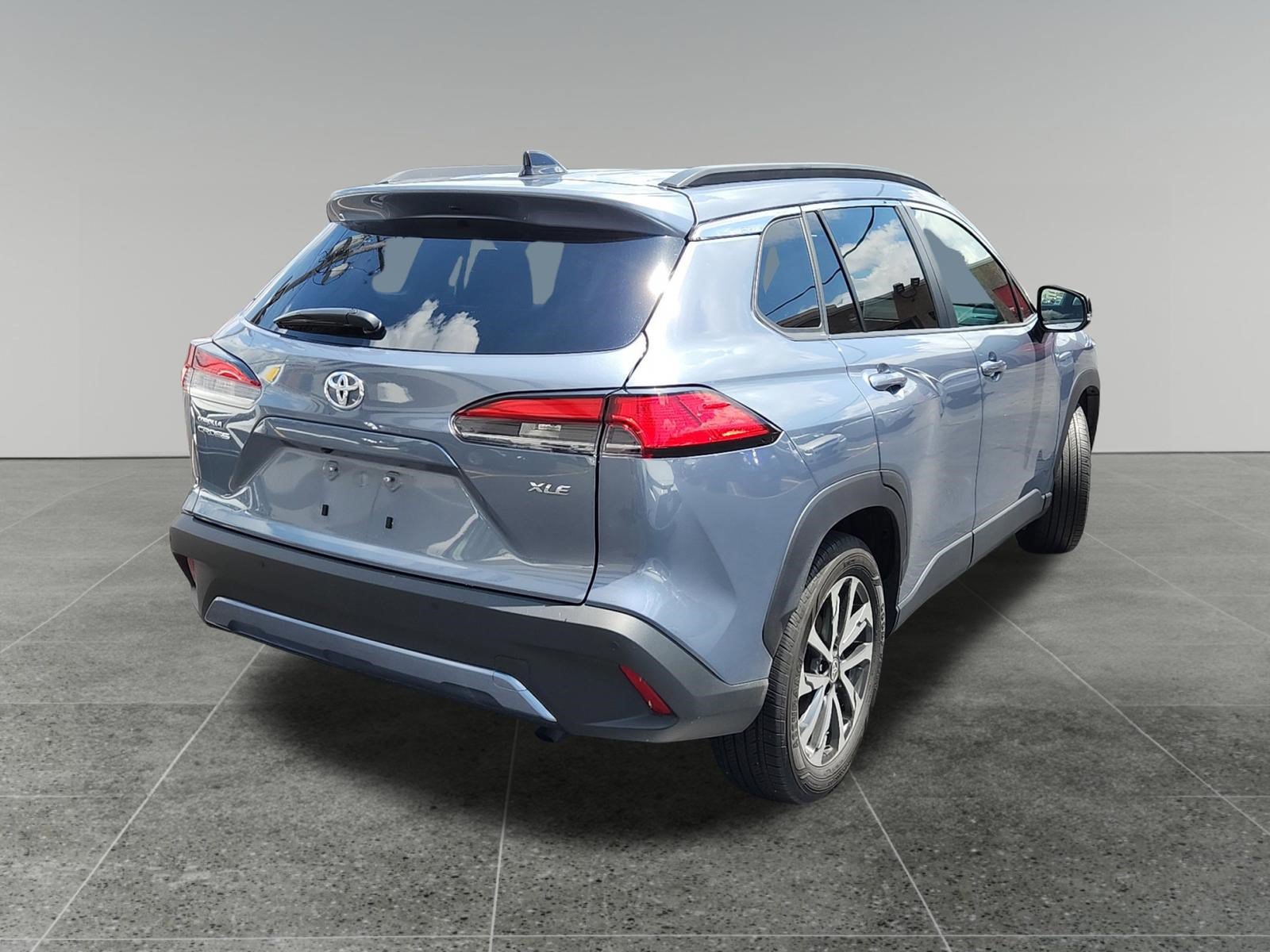 Certified 2025 Toyota Corolla Cross XLE FWD image 7