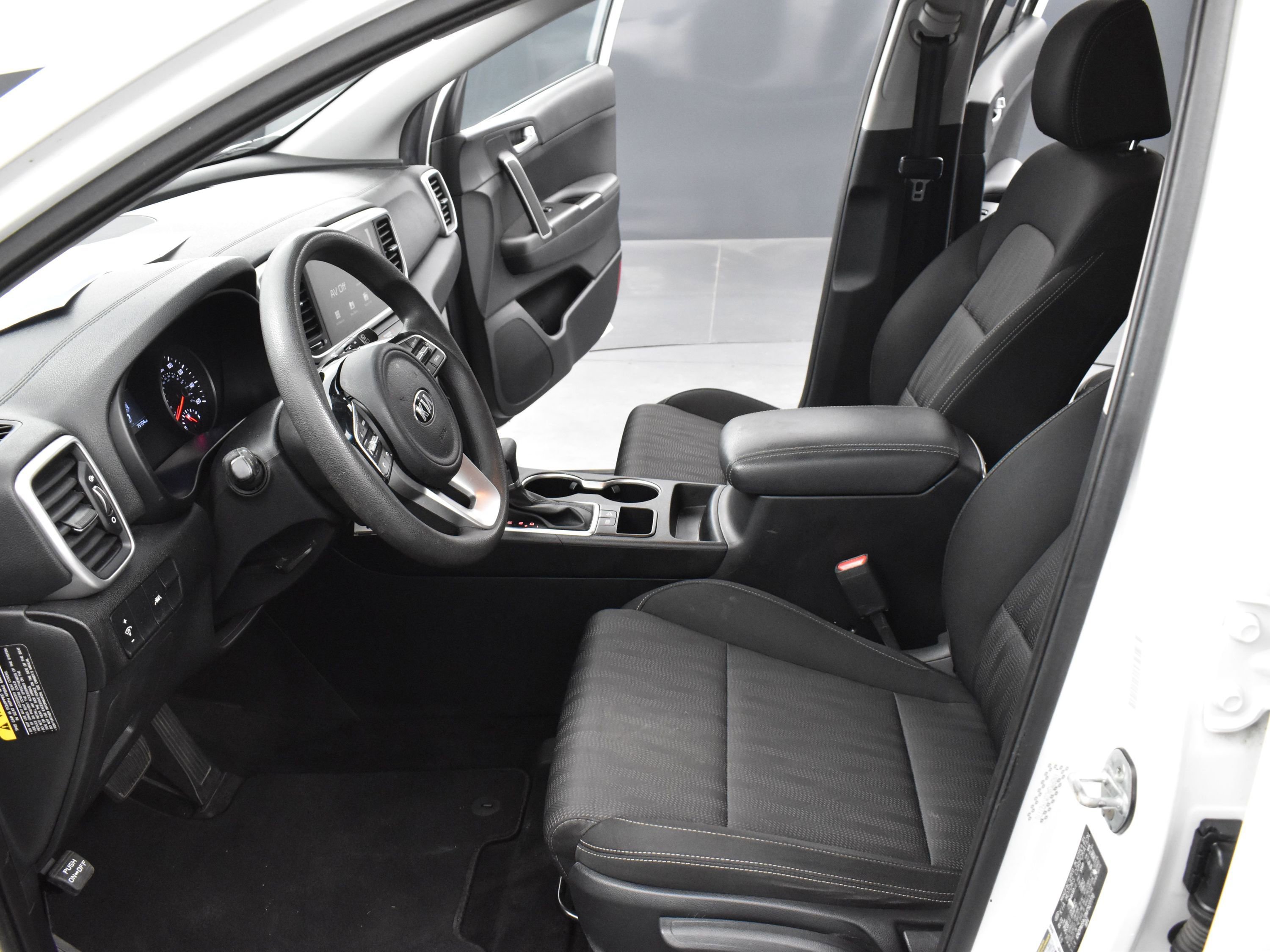 Used 2021 Kia Sportage LX image 11