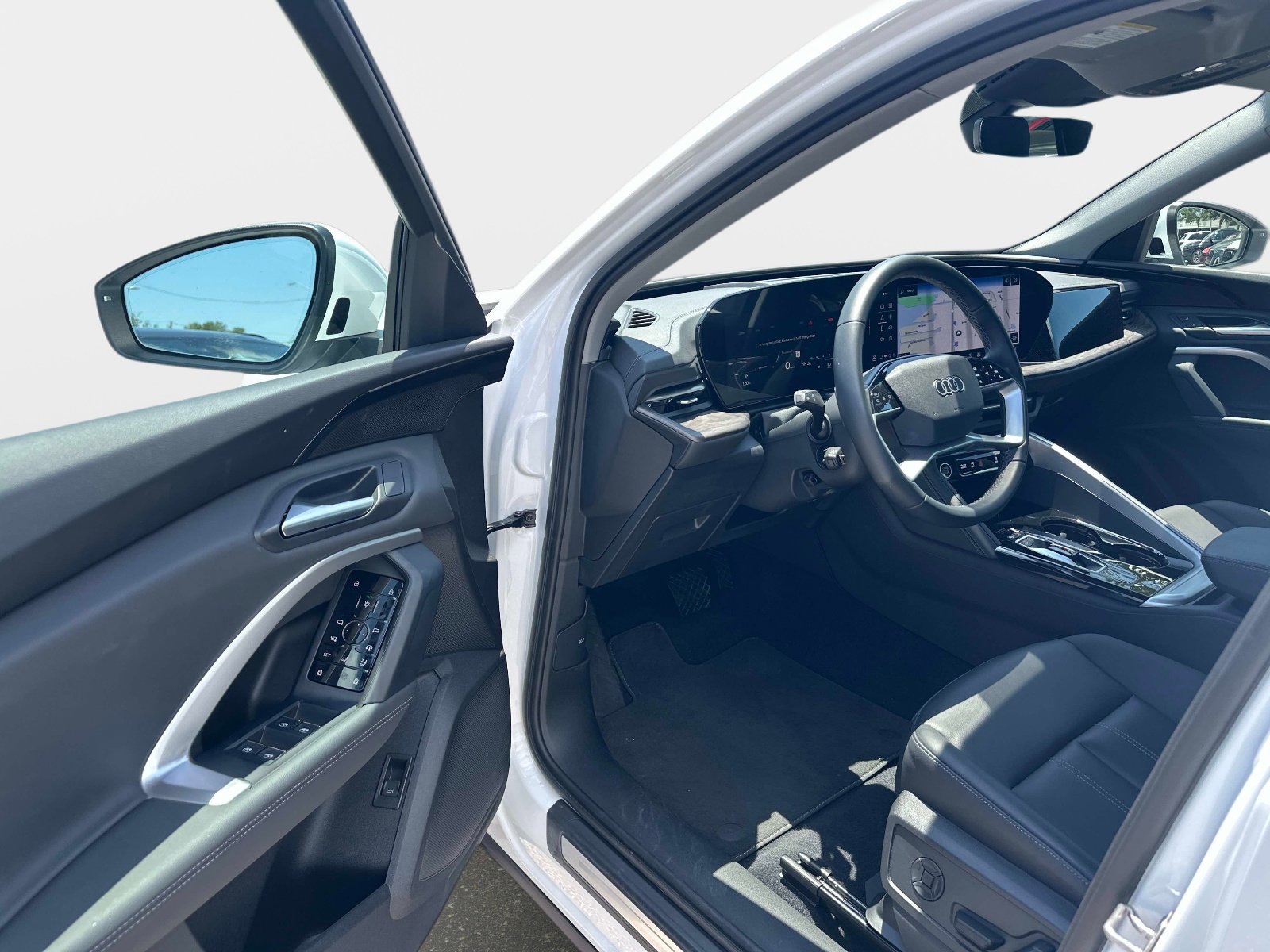 Used 2025 Audi Q5 Premium w/ Convenience Package AWD/4WD image 10