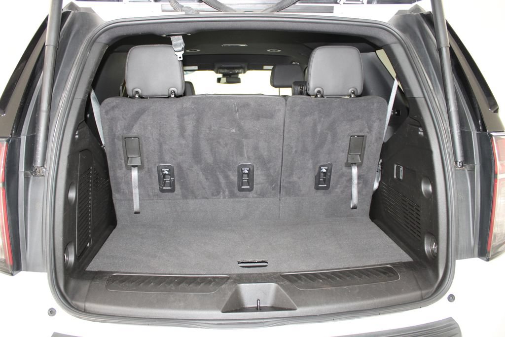 Used 2024 Chevrolet Tahoe LT RWD image 16