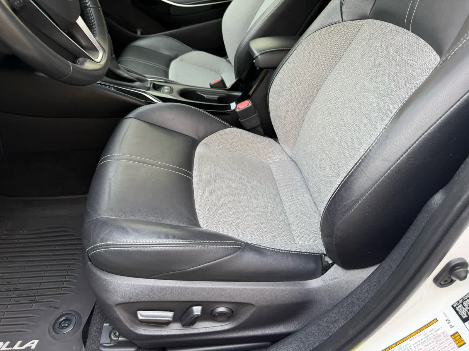 Used 2022 Toyota Corolla XSE w/ XSE Preferred Package image 4