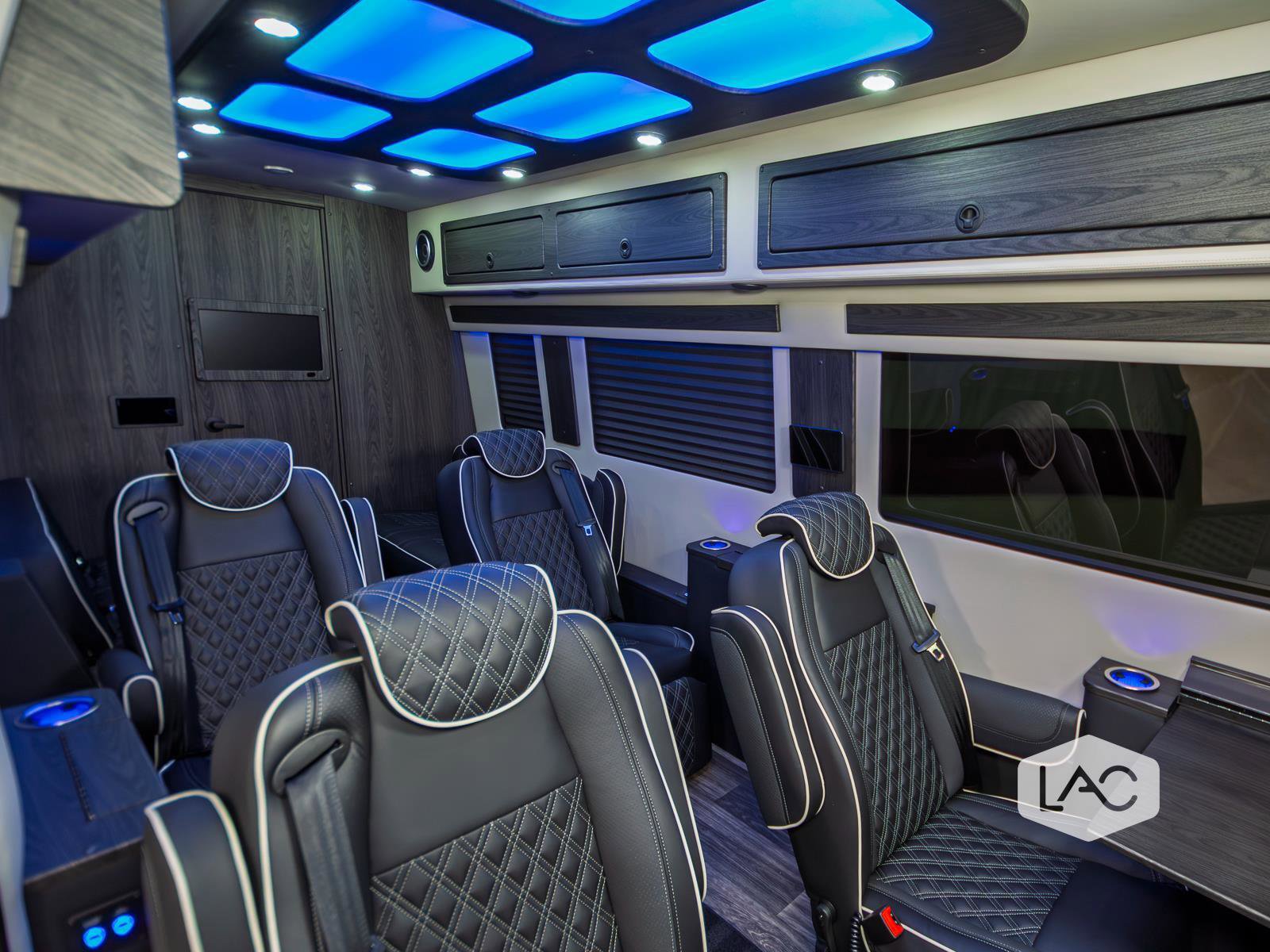 Used 2025 Mercedes-Benz Sprinter 3500 image 3