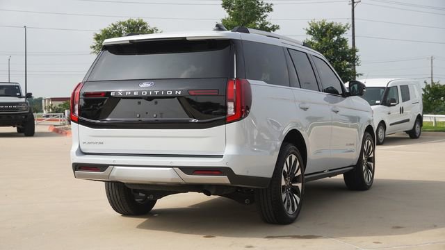 Used 2025 Ford Expedition Platinum w/ Driver's Package AWD/4WD image 9