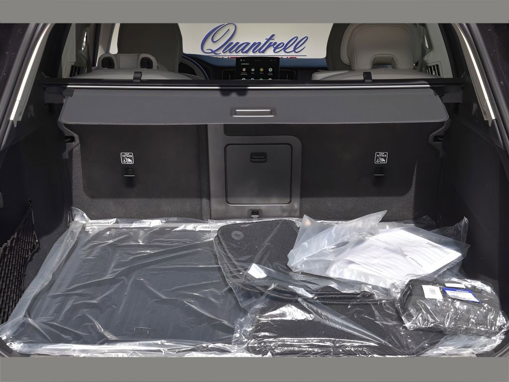 New 2026 Volvo XC60 B5 Ultra w/ Protection Package Premier image 22