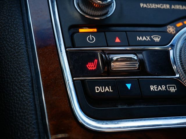 Used 2017 Lincoln Continental Select FWD image 25